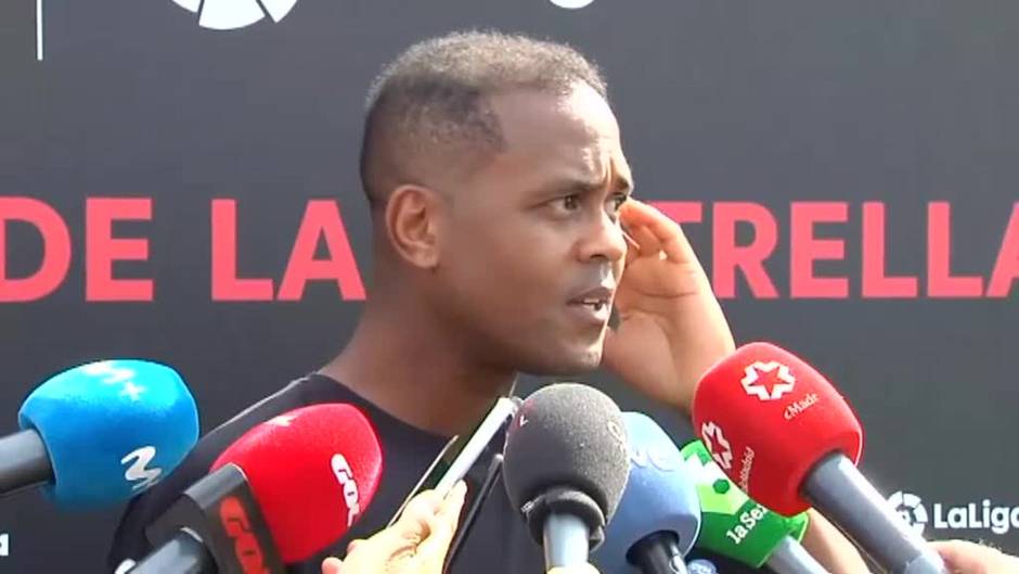 Kluivert sobre Koeman: "La destitución es lo más fácil. Hay que dejarle trabajar"