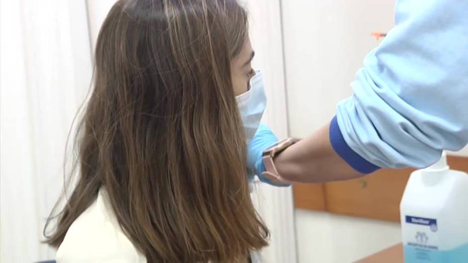 Cada país deberá decidir sobre la tercera dosis de la vacuna para los mayores de 18 años