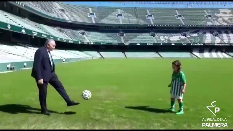 La pequeña Alba, ejemplo de superación, es el fichaje estrella del Betis