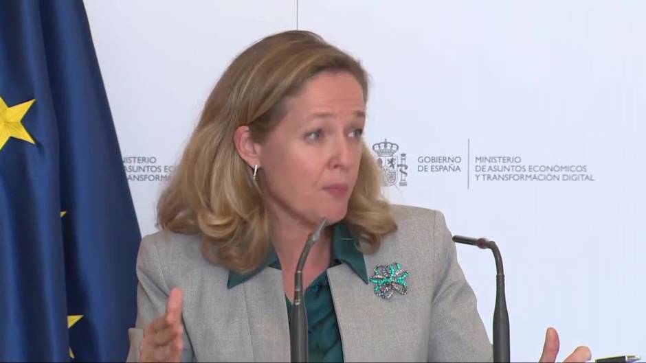 Sánchez y Calviño aseguran "unanimidad" y Díaz pide "que se aclaren" con la reforma laboral