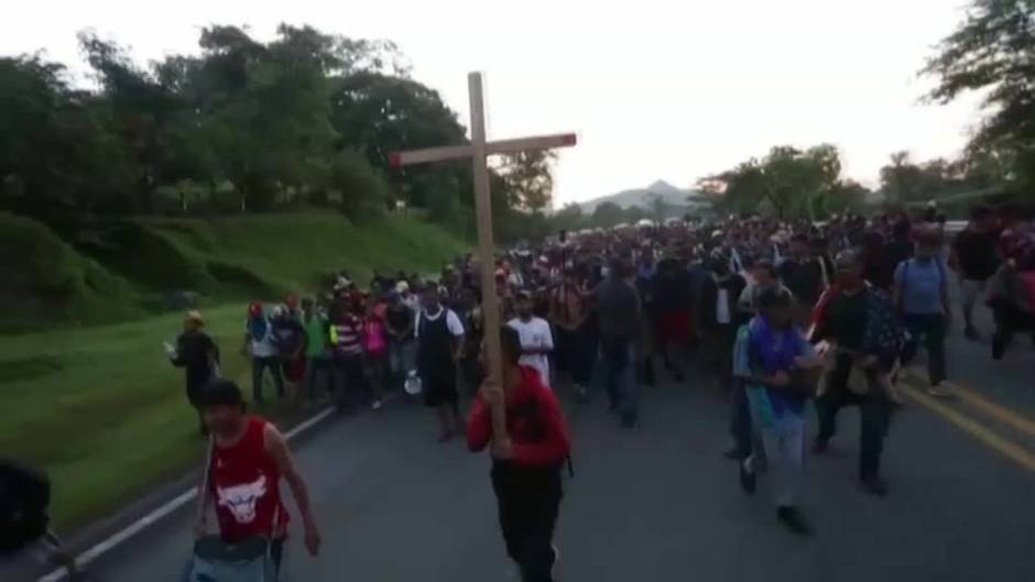 La caravana migrante continúa su camino hacia EEUU