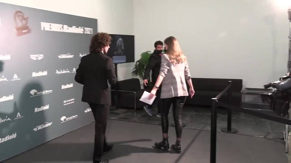 Kiki Morente recibe el Premio Radiolé con la ausencia de Sara Carbonero