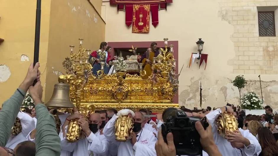 Málaga se vuelca con las cofradías en su regreso a las calles con la magna por el centenario de la Agrupación