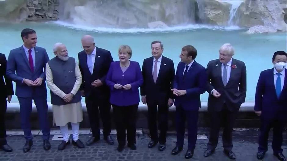 Los líderes del G20 arrancan el segundo día de cumbre en la Fontana de Trevi