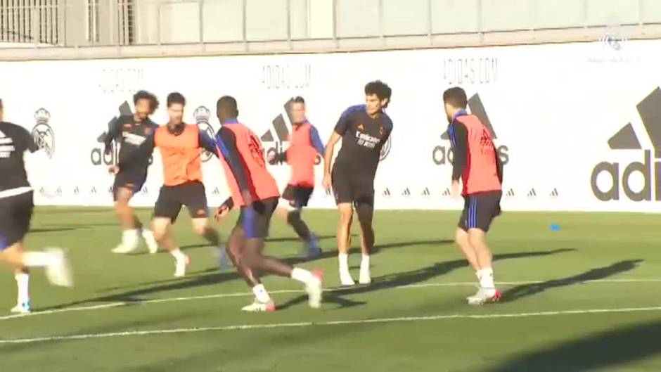 Primer entrenamiento de la semana en la Ciudad Real Madrid