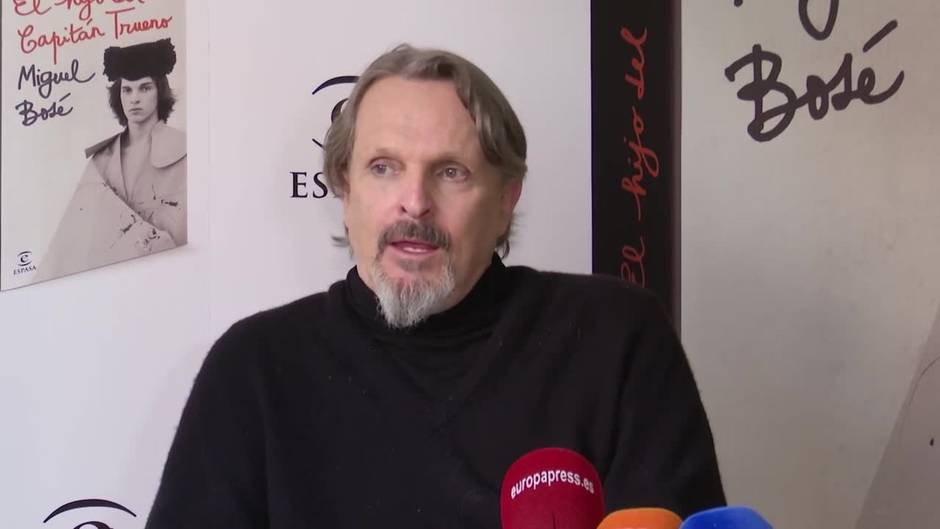 Bosé: "Me habría gustado ser conocido en el mundo entero, como Julio Iglesias"