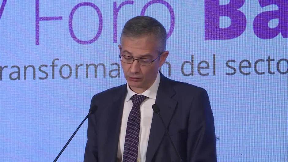 Hernández de Cos aboga por "buscar un reparto equitativo de la merma de rentas"