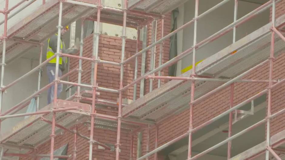 El Gobierno restringe vuelos con el sur de África hasta el 15 de diciembre