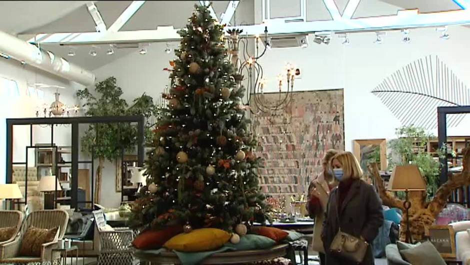 Menos rojo y más azul y verde esta Navidad