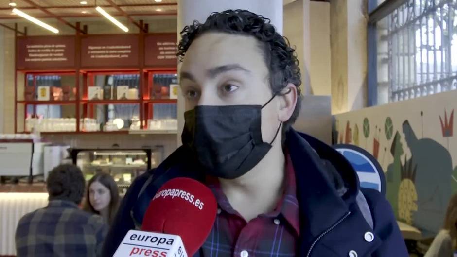 Restaurantes con más de 50 comensales exigen desde hoy pasaporte covid en Euskadi