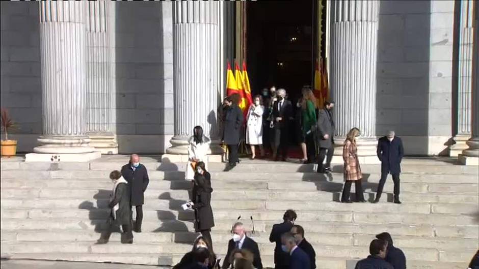 Casado y Ayuso escenifican una relación cordial en la celebración del Día de la Constitución