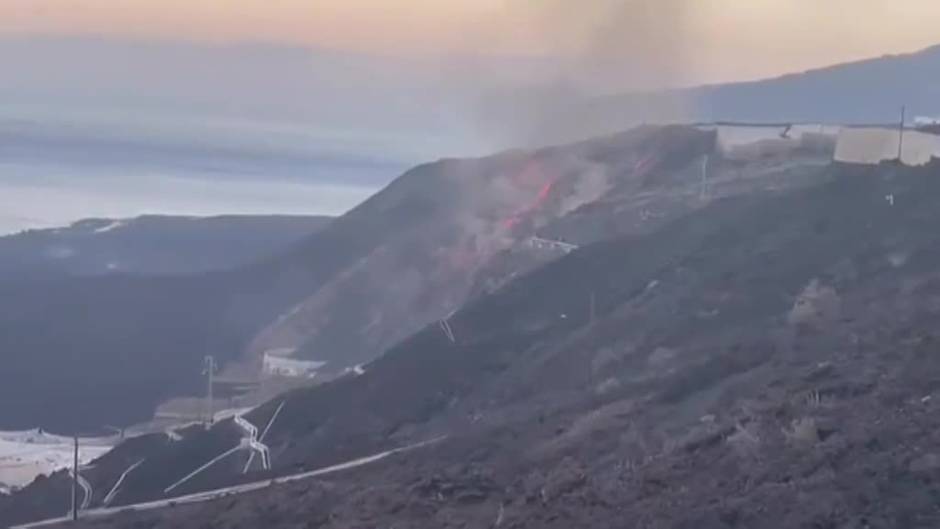 La lava arrsa 60 viviendas en la zona del Hoyo de Todoque