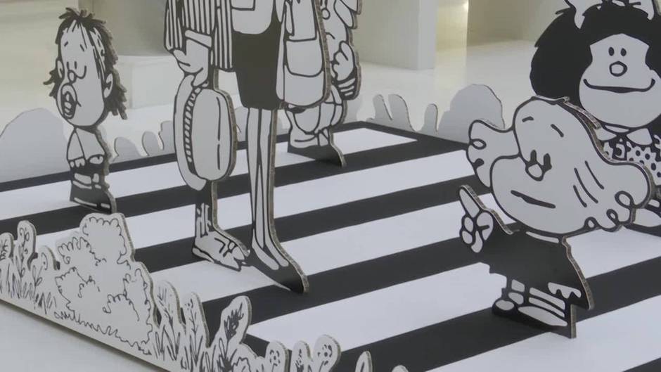 La exposición 'Quino. Mafalda y mucho más' homenajea al viñetista con sus creaciones más icónicas