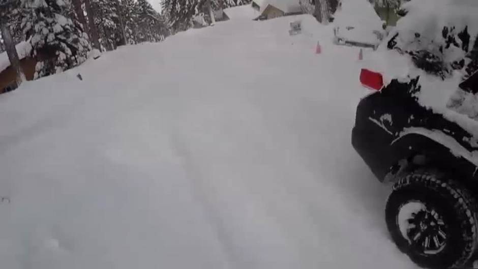 California sufre la mayor nevada en décadas