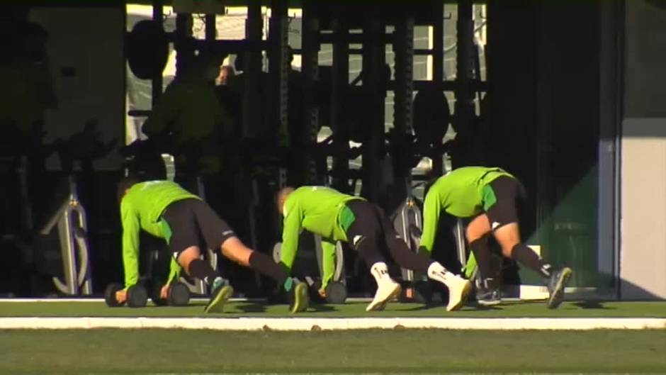 El Betis vuelve al trabajo con nueve ausencias de cara al encuentro contra el Celta