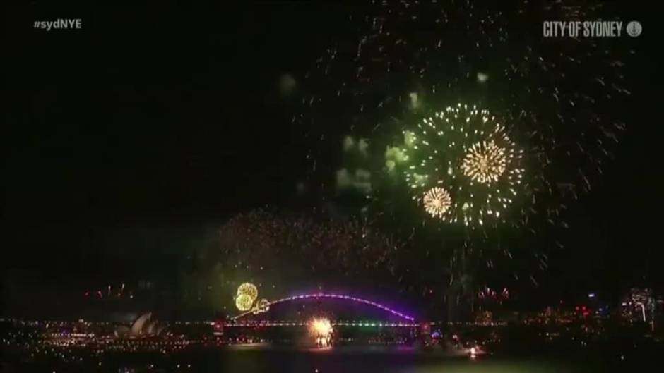 Fuegos artificiales en Australia para recibir el nuevo año 2022