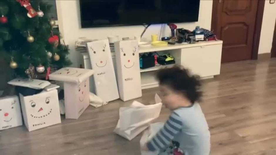 Ilusión, emoción y sorpresa para abrir lo regalos de los Reyes Magos