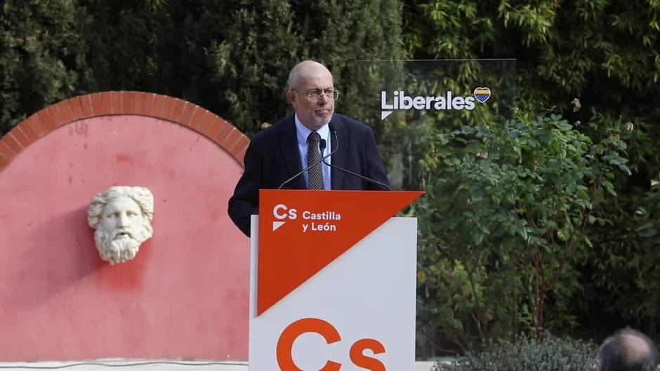 Igea califica de "manso" a Mañueco y de "conservador" a Tudanca