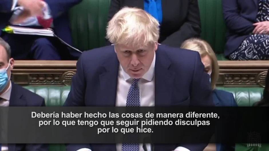 Johnson admite que asistió a la fiesta en Downing Street durante el primer confinamiento