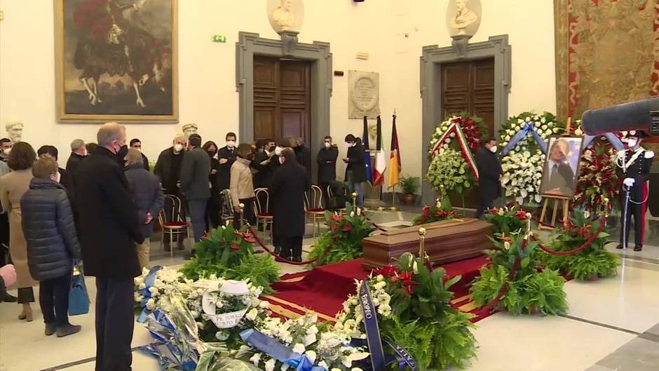 Multitud de personas se despiden de David Sassoli en Roma