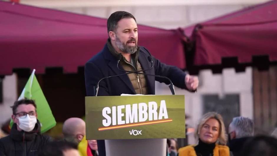 Abascal acusa al PP de parecerse "cada vez más al PSOE" y ser "la cara B del socialismo"