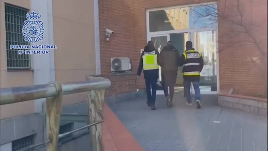 Desarticulada red que vendió pasaportes Covid y PCR falsos a 1.600 personas