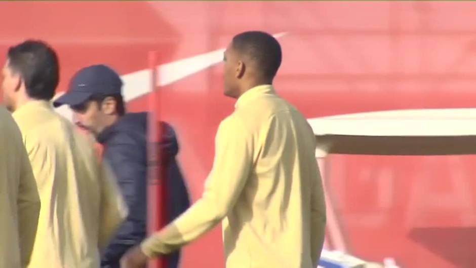 Martial se entrena con normalidad con el grupo y está disponible para jugar