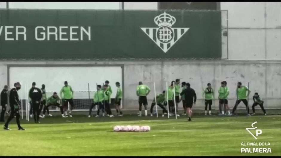 Betis: Bellerín vuelve con el grupo y Tello sigue ausente