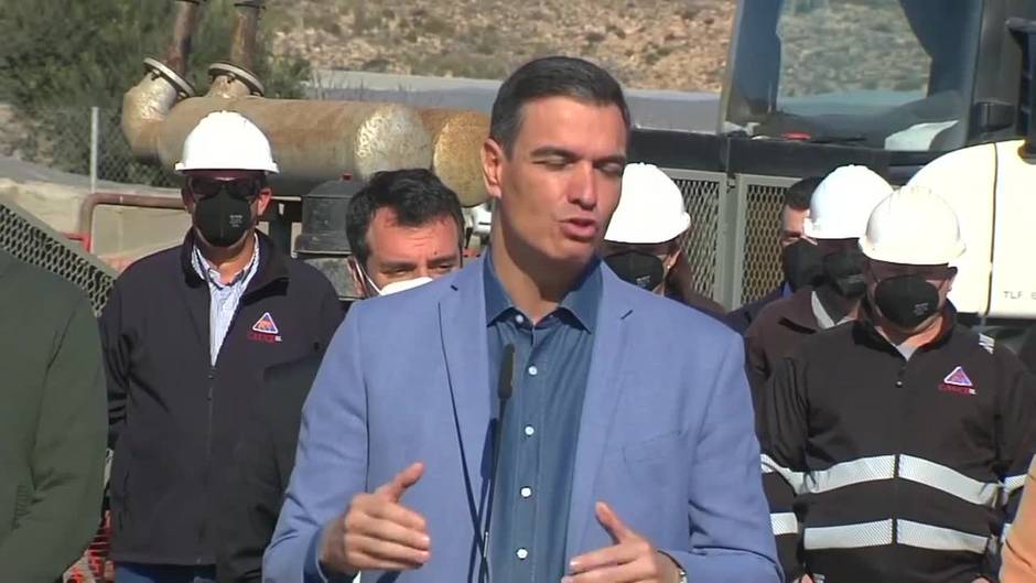 Sánchez anuncia 1.000 millones de inversión pública para la agroindustria