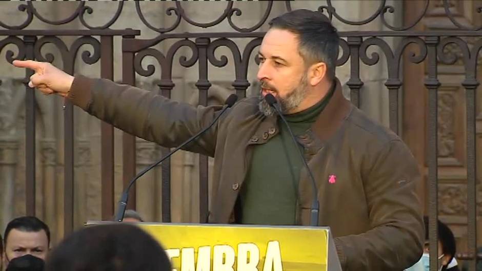 Abascal: "No ha habido ningún español fuera de España cogiendo machetes, sí un español cogiendo un patinete para defender a víctimas del terrorismo yihadista"