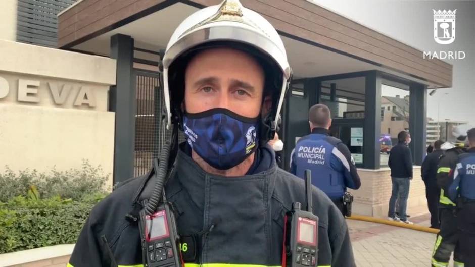 Intoxicado un hombre de 35 años en el incendio de un piso en Pitis (Madrid)