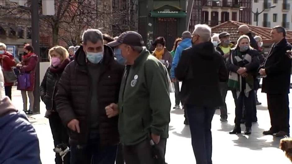 Pensionistas de Bilbao mantienen viva la lucha por unas pensiones dignas