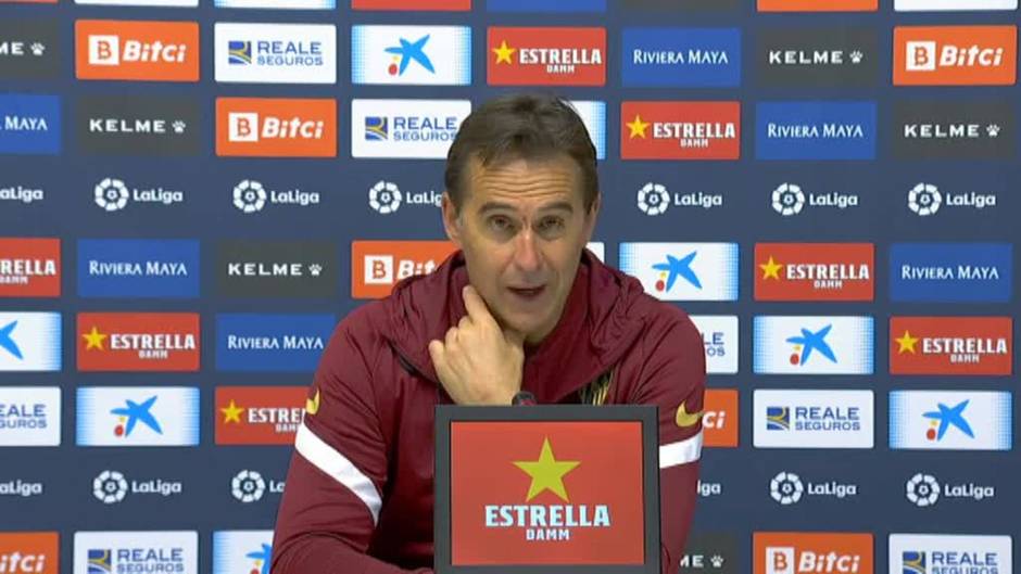 Lopetegui: "Hemos tratado de ganar con un hombre menos, pero ha sido muy complejo"