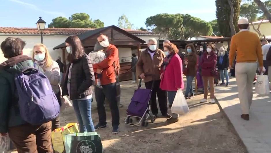 Comerciantes y consumidores se dan cita en el Día de Mercado madrileño