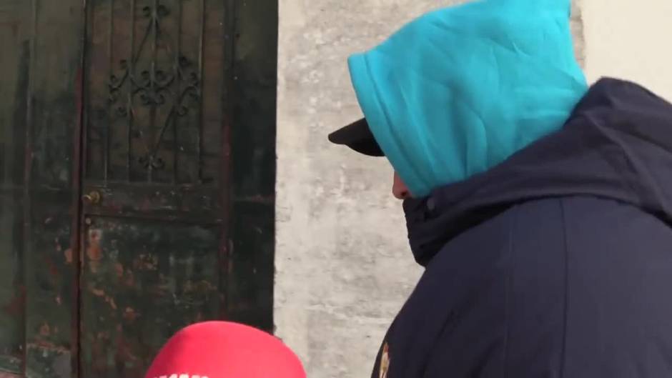 Isabel Pantoja tiende puentes con su hijo el día del cumpleaños de Paquirri