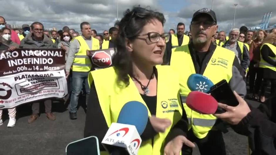 Transportistas autónomos van a la huelga indefinida desde el lunes