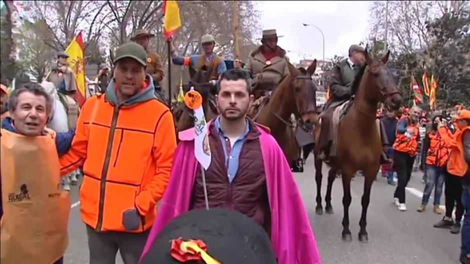Protesta multitudinaria del mundo rural para pedir medidas urgentes contra la actual crisis