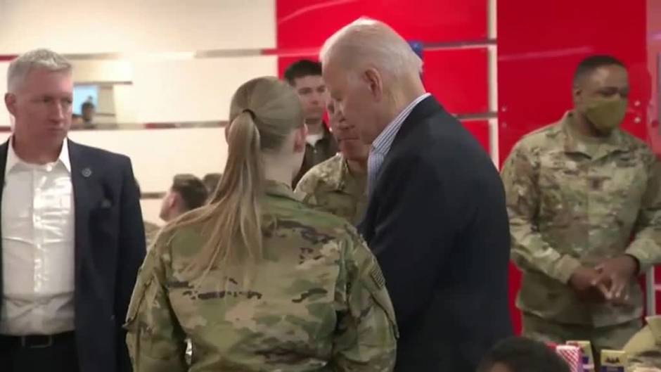 Biden visita a los soldados norteamericanos en la base de Reszow (Polonia)
