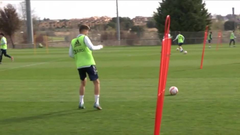 La selección vuelve a los entrenamientos tras la victoria frente a Albania