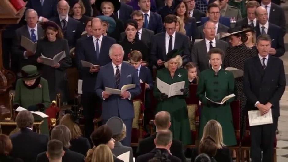 Los Reyes acuden en Londres a la misa en recuerdo del duque de Edimburgo