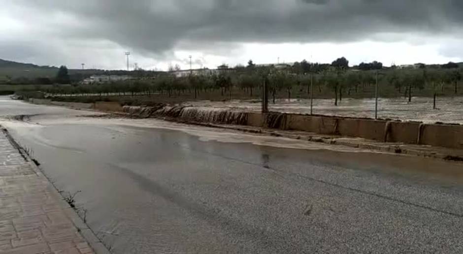 Inundaciones en Setenil y la Sierra de Cádiz tras las fuertes lluvias de este martes