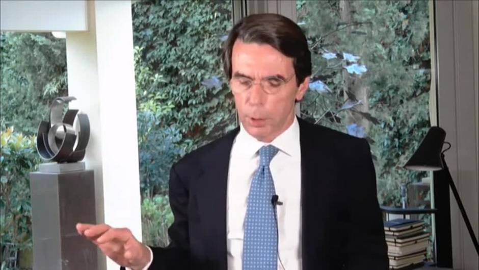 Aznar despide a Casado: "Donde quiera que esté, gracias, Pablo por tu esfuerzo"