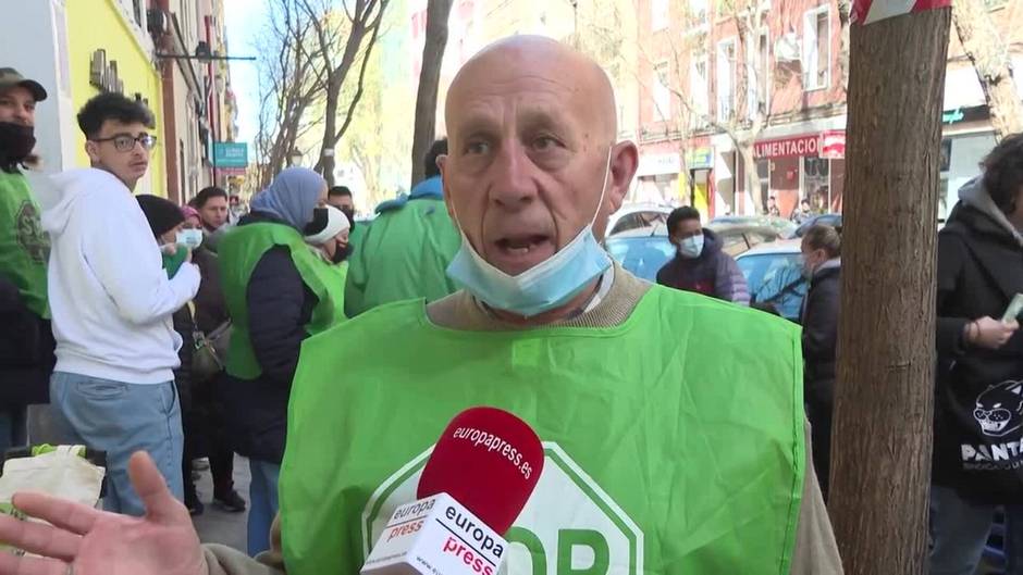 Familias afectadas por el desahucio de calle Cáceres salen a la calle para protestar