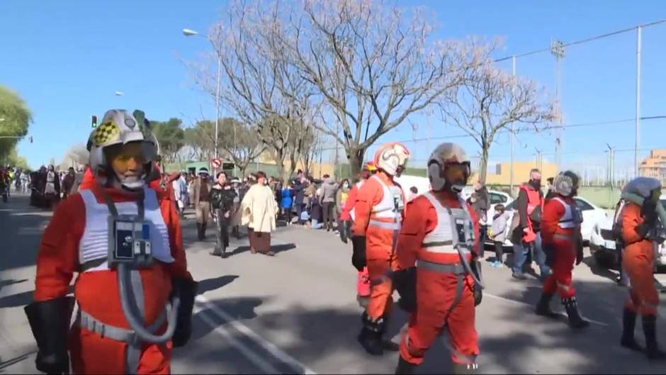 Las tropas imperiales de la Legión 501de Star Wars desfilan por Madrid