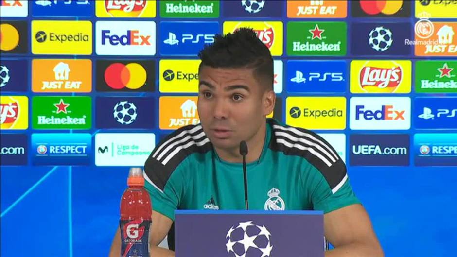 Casemiro reconoce que no le gustan los pitos a Bale porque "es parte de la historia del club"