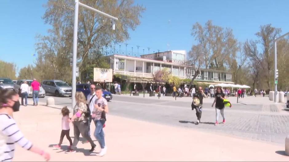 Turistas destacan la cantidad de visitantes en Aranjuez