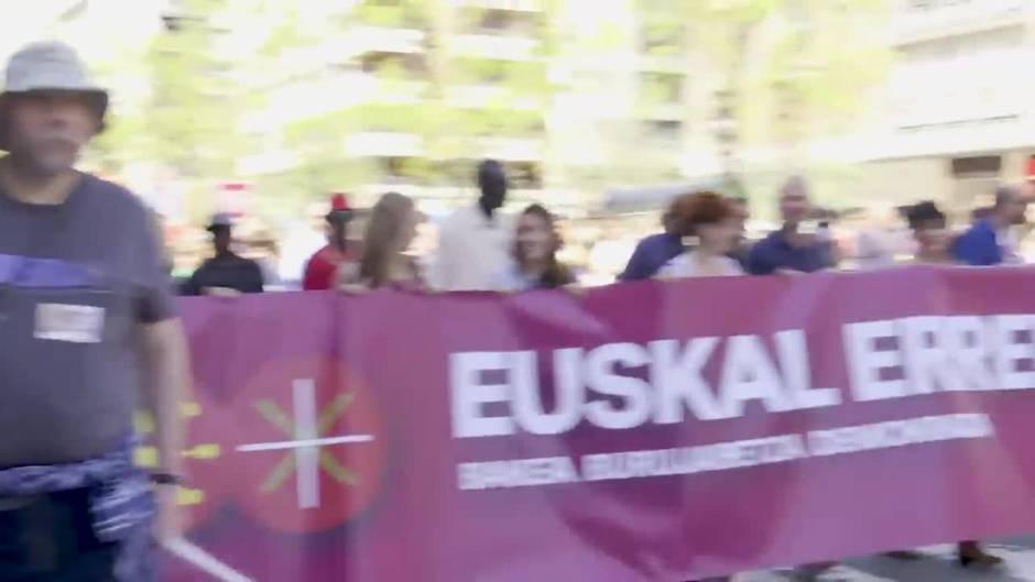 Miles de personas reivindican en Pamplona la independencia para una "Euskal Herria del siglo XXI"