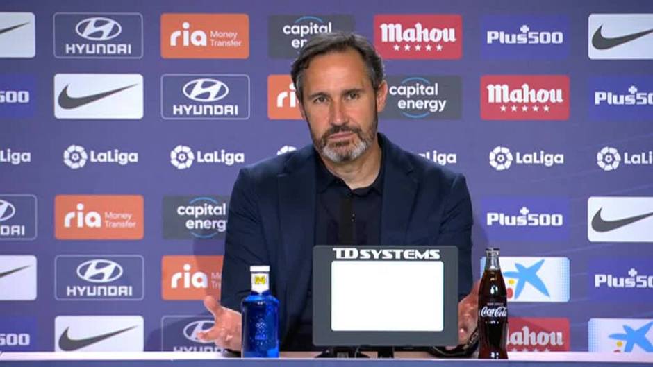 Vicente Moreno expresa su malestar tras el discutidísimo penalti en el Wanda