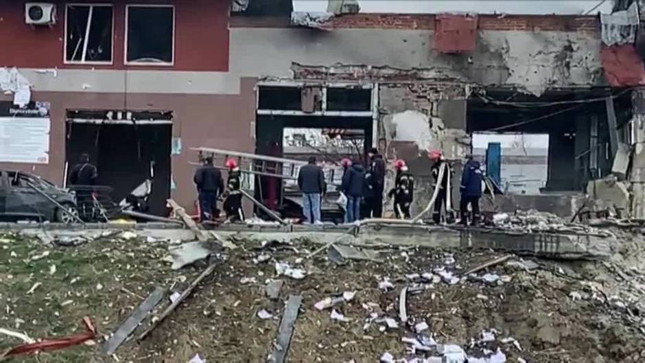 Nueve personas han fallecido en un bombardeo en Leópolis