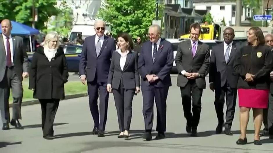 El presidente de Estados Unidos visita la ciudad de Búfalo, el último escenario de una matanza con tintes supremacistas